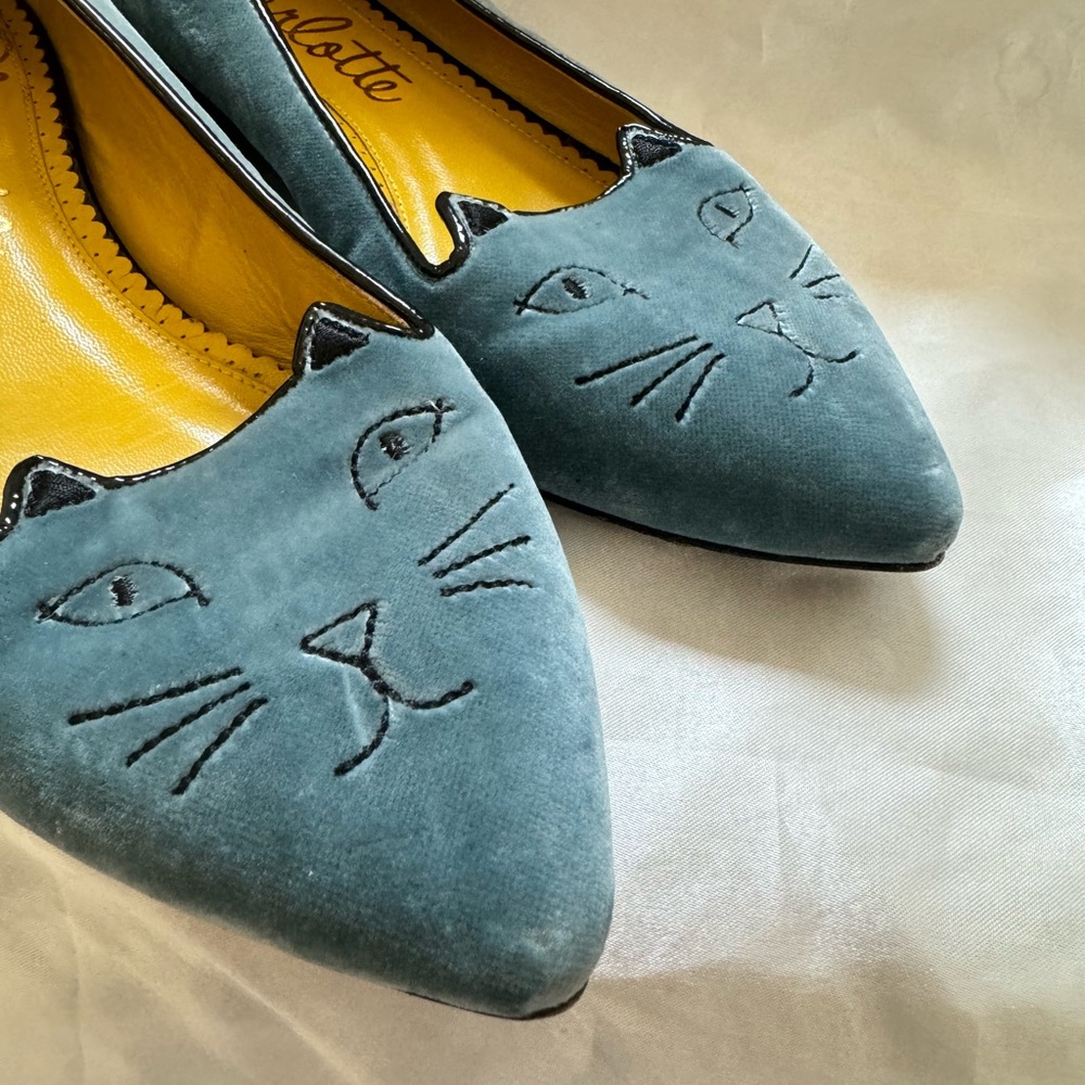 Charlotte Olympia Velvet Kitty Flats - Picture 3 of 8